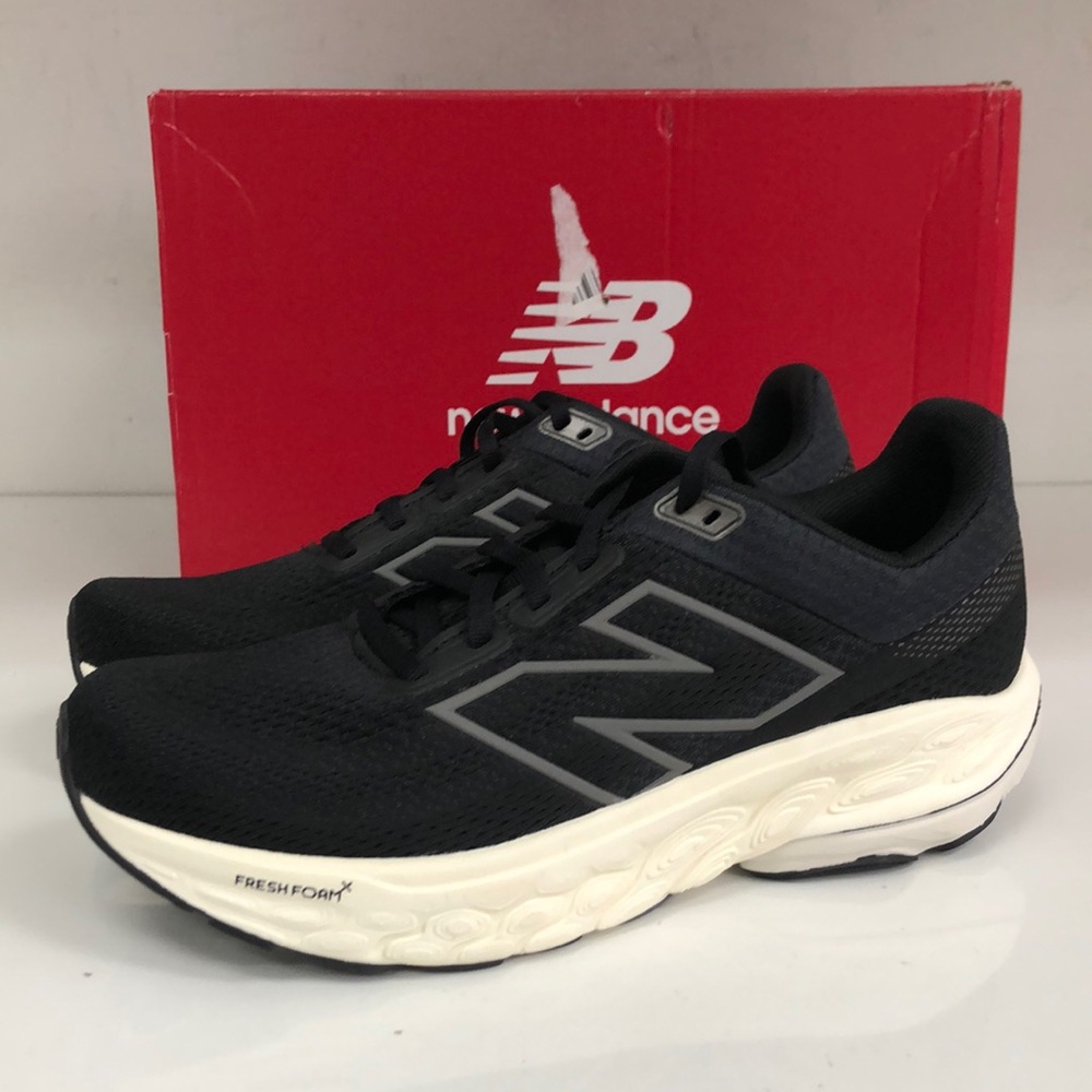 New Balance Black and White Women's Shoes